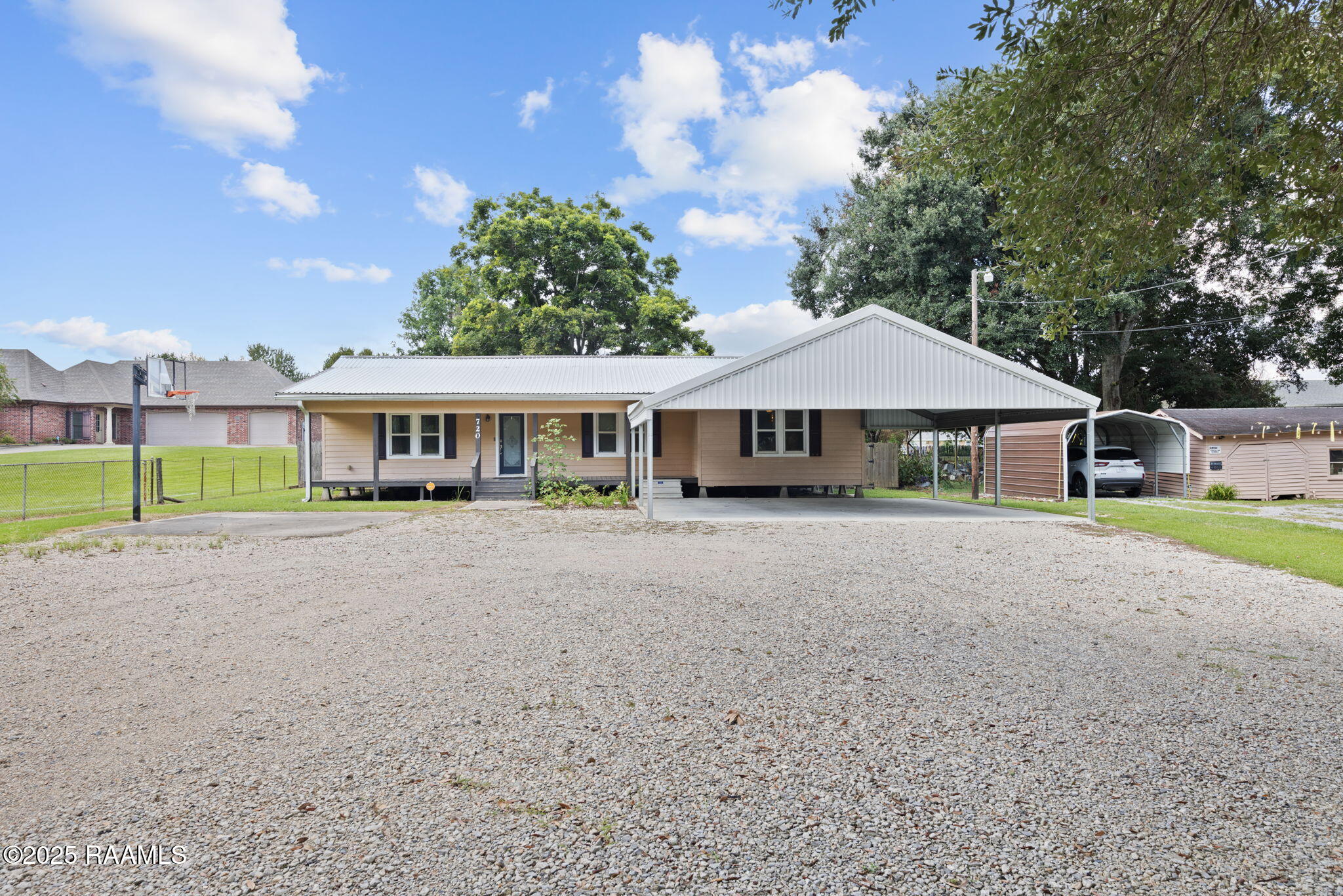 720 West Lastie Erath, LA 70533 - Photo 2 of 24 24-web-or-mls-720 W Lastie St-2