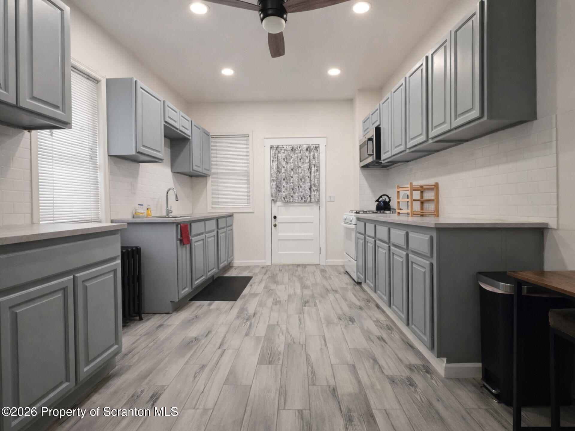 905 Quincy Avenue, Unit 2 Scranton, PA 18510 - Photo 2 of 8 1000010994