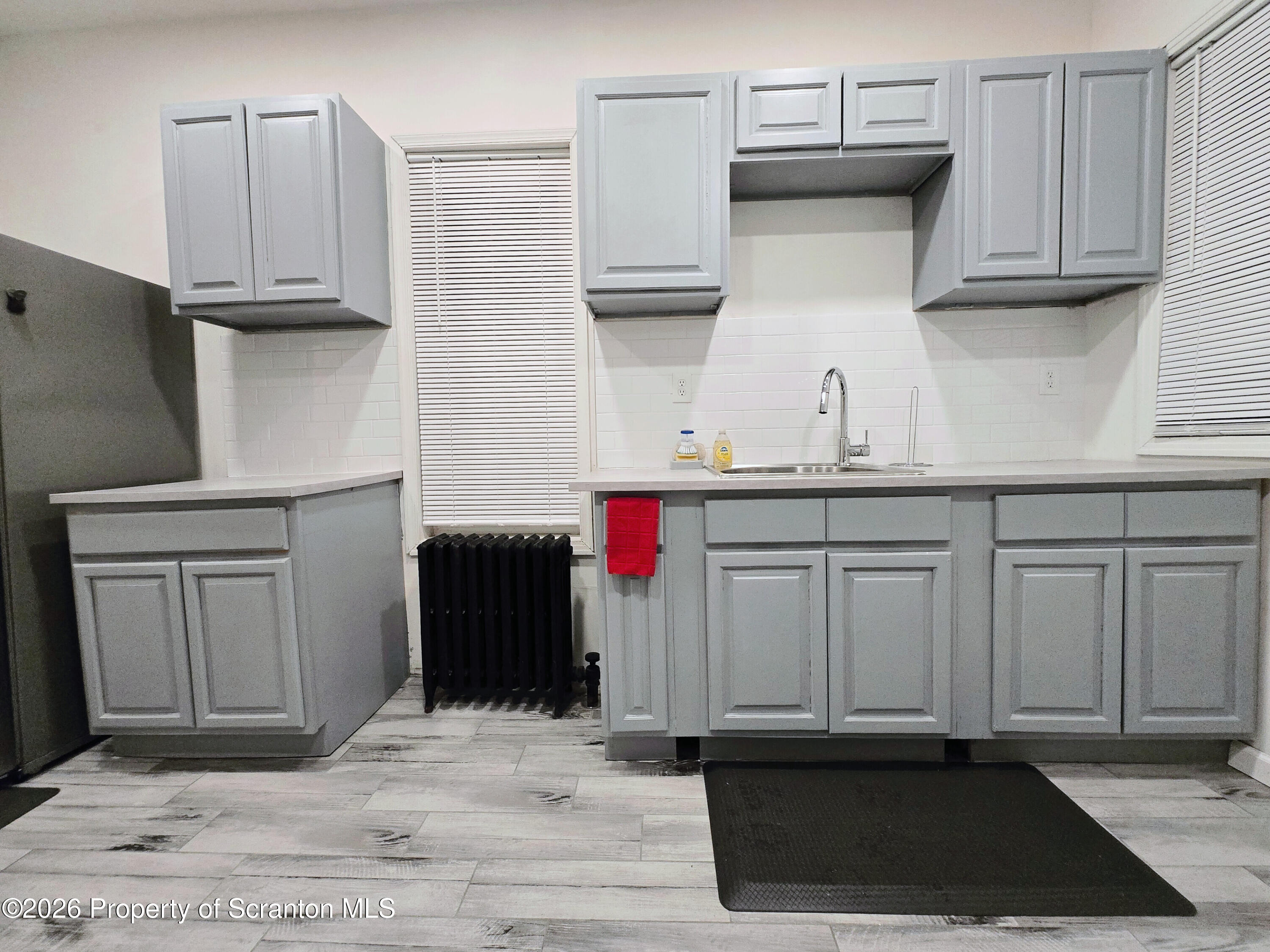 905 Quincy Avenue, Unit 2 Scranton, PA 18510 - Photo 4 of 8 1000011000