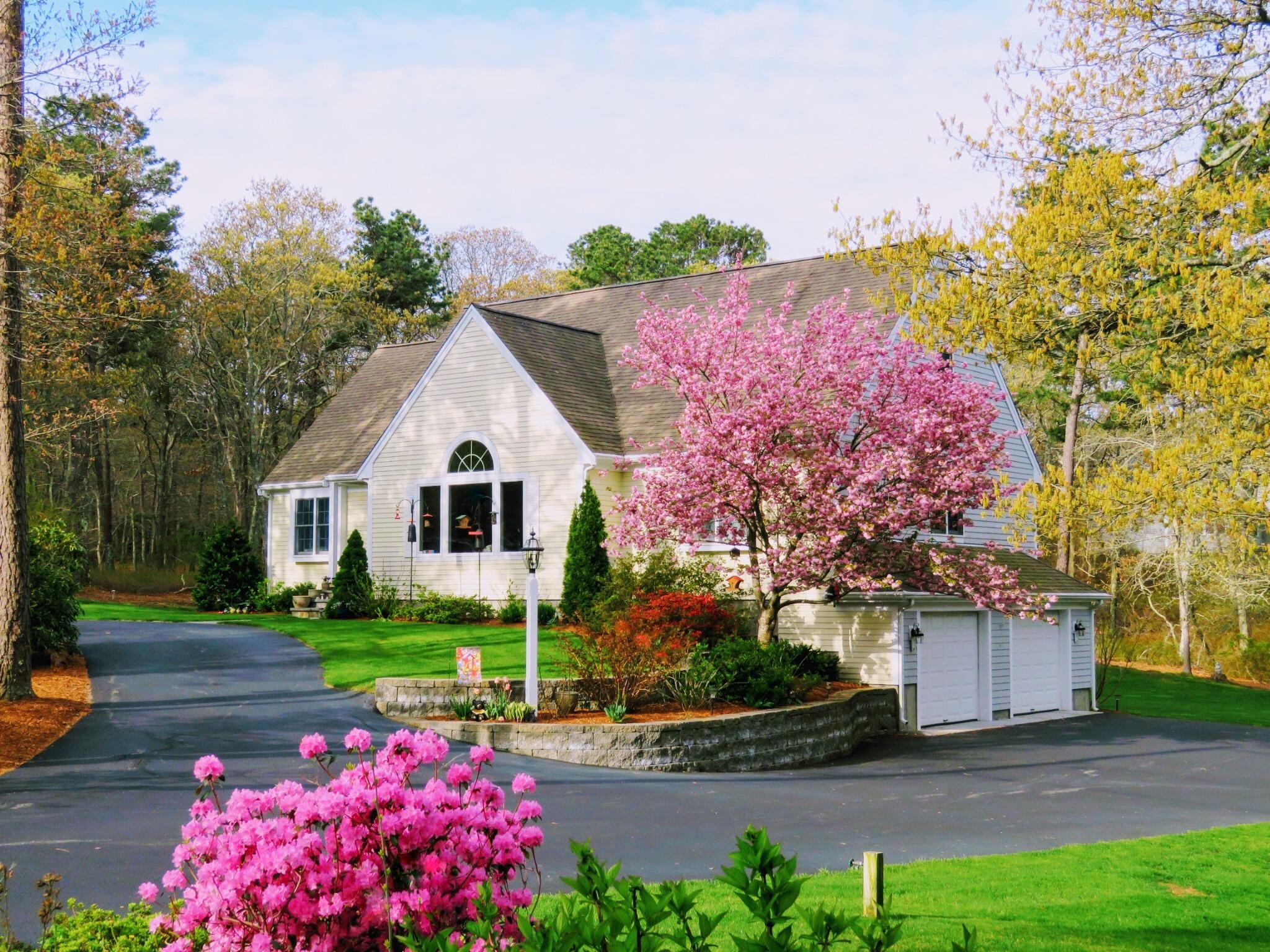 45 Cobble Stone Road Barnstable, MA 02630 - Photo 3 of 36 Front in bloom