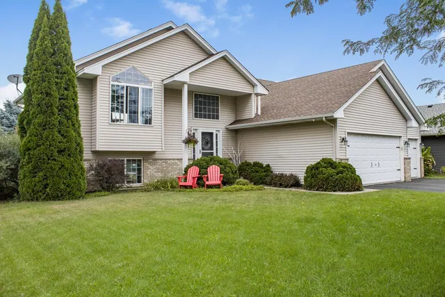 $460,000 | 633 Arlo Lane, Circle Pines, MN 55014