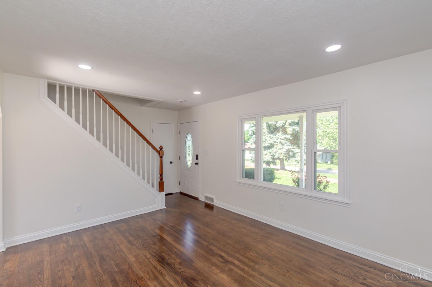 113 Gideon Road Middletown, OH 45044 - Photo 5 of 35