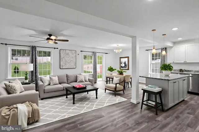 $408,900 | 205 East Main Street, Brownstown, PA 17508