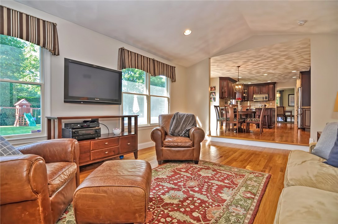 199 Council Rock Road Cranston, RI 02921 - Photo 15 of 38 Gallery Image 15