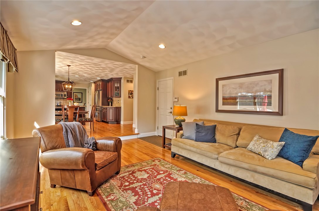 199 Council Rock Road Cranston, RI 02921 - Photo 16 of 38 Gallery Image 16