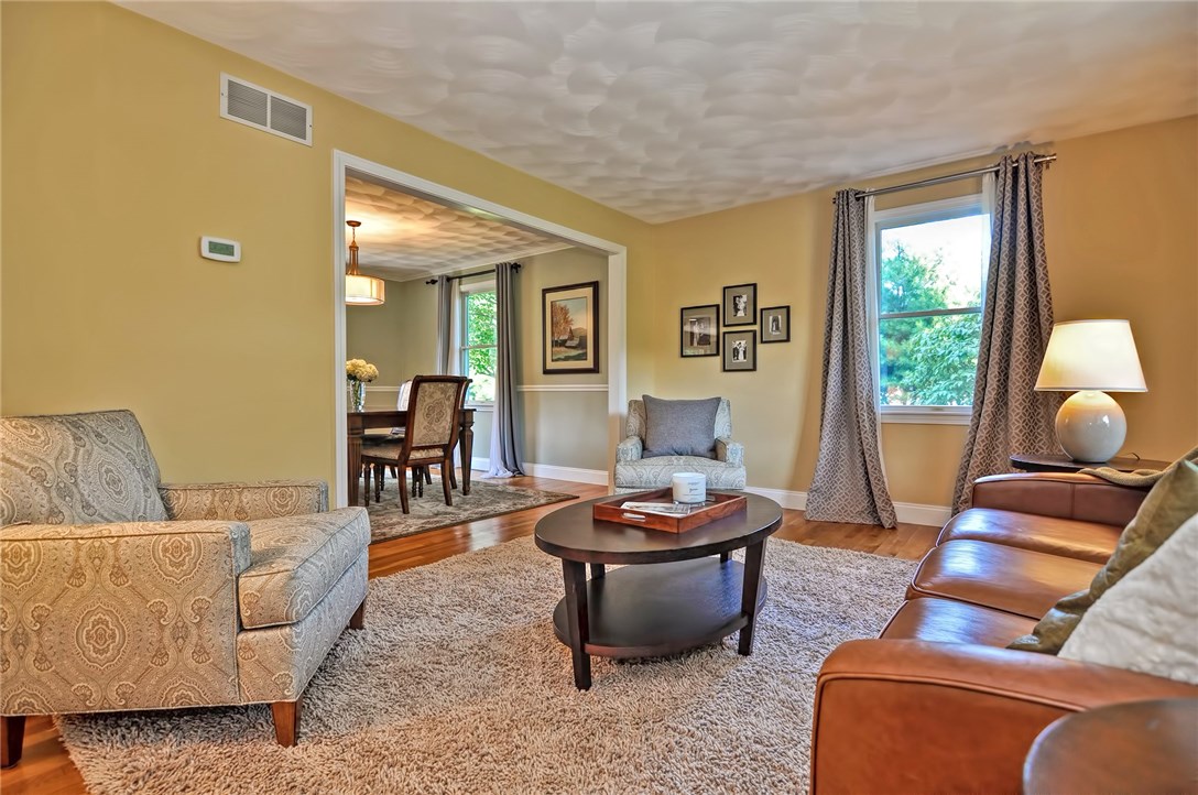 199 Council Rock Road Cranston, RI 02921 - Photo 4 of 38 Gallery Image 4