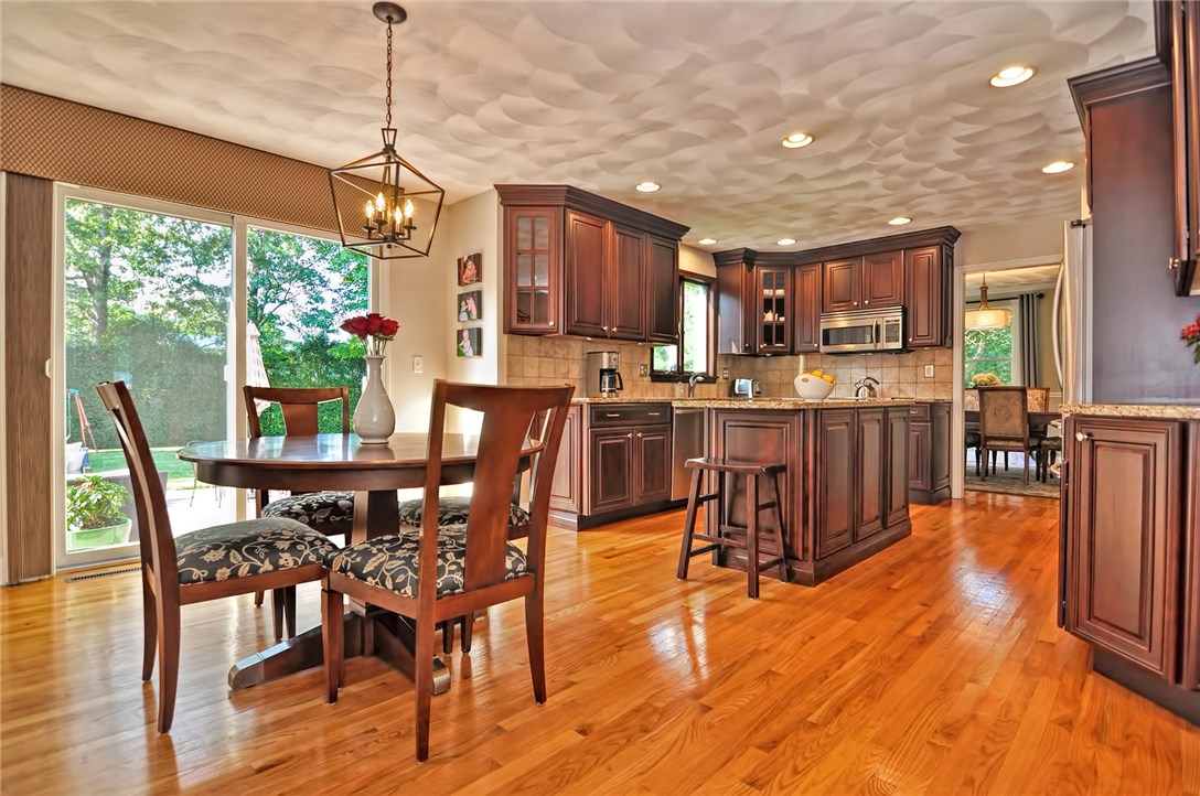 199 Council Rock Road Cranston, RI 02921 - Photo 7 of 38 Gallery Image 7