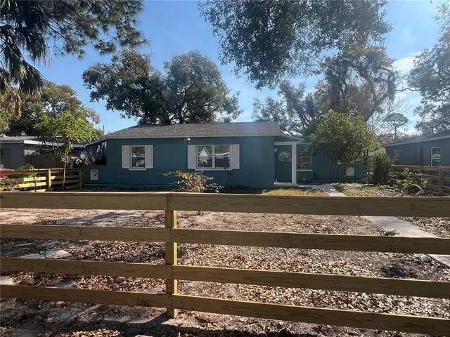 $2,000 | 3614 6th Avenue South, St. Petersburg, FL 33711