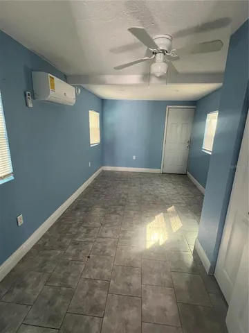 $2,000 | 3614 6th Avenue South, St. Petersburg, FL 33711