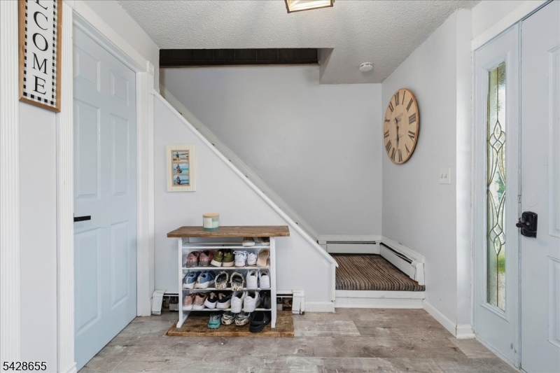 23 Arnold Road Landing, NJ 07850 - Photo 4 of 37