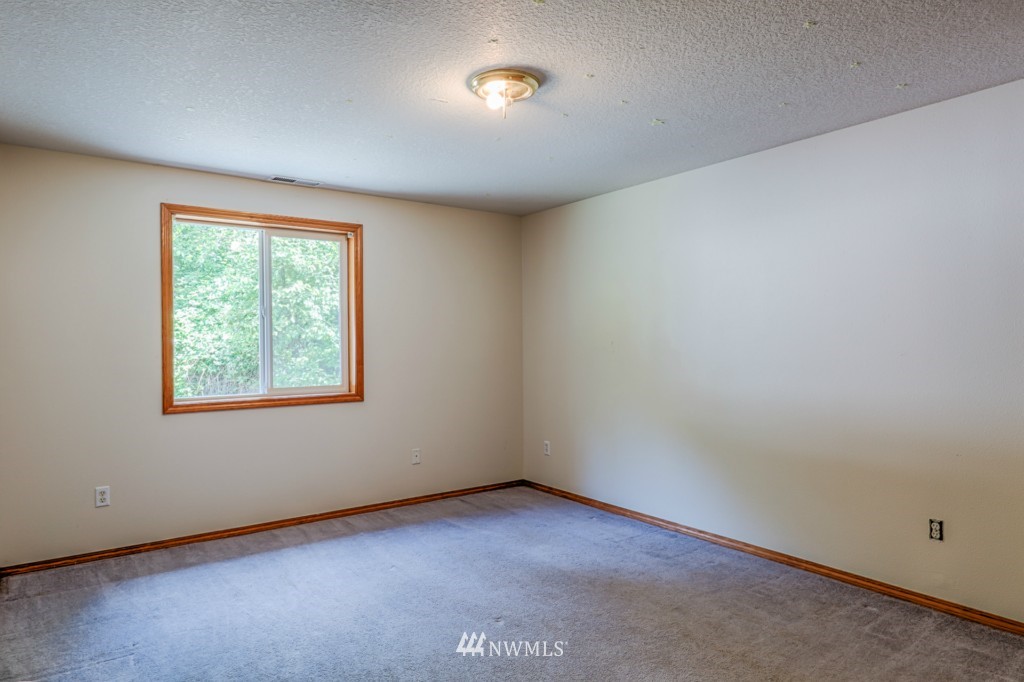 160 Ross Road Kelso, WA 98626 - Photo 13 of 19 Gallery Image 13