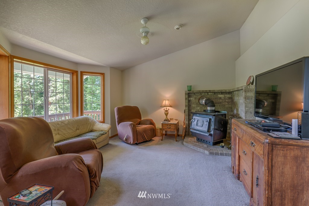 160 Ross Road Kelso, WA 98626 - Photo 18 of 19 Gallery Image 18