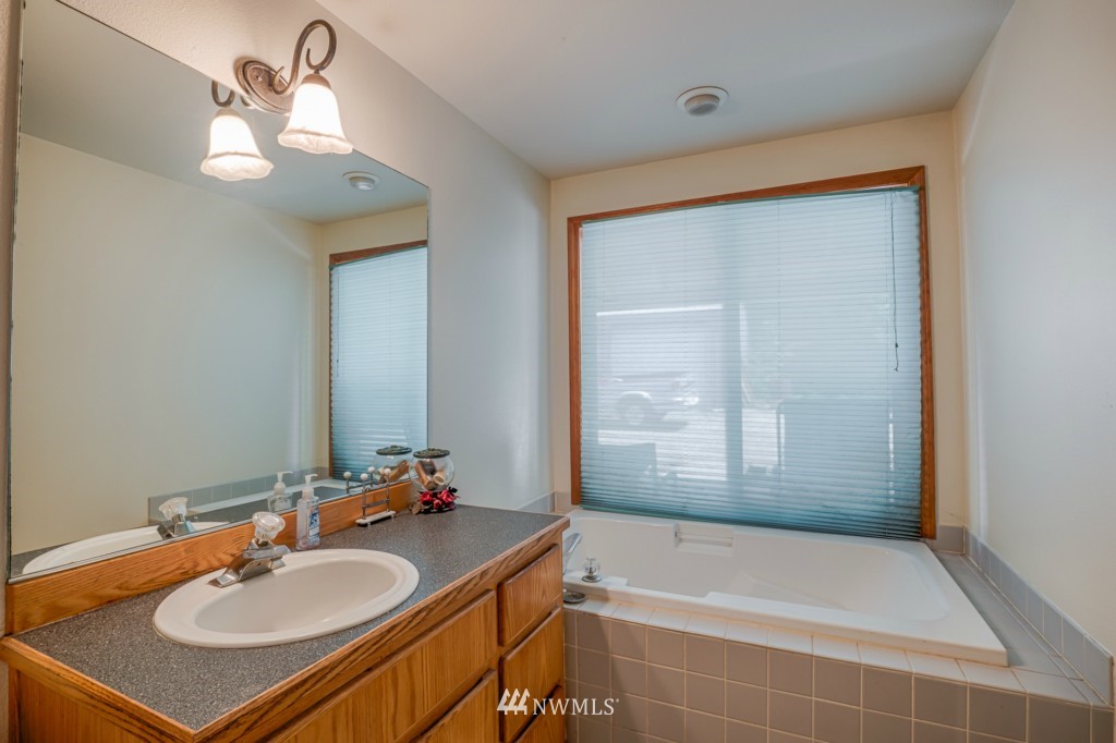 160 Ross Road Kelso, WA 98626 - Photo 10 of 19 Gallery Image 10