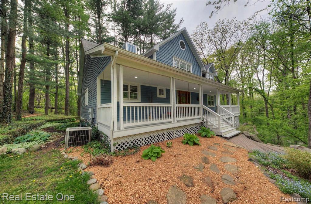 9344 Spicer Road Whitmore Lake, MI 48189 - Photo 11 of 85 Gallery Image 11