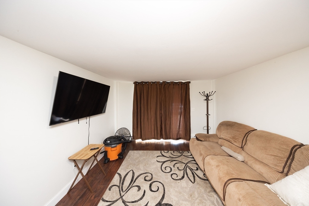 10 Wrentham Road, Unit 102 Worcester, MA 01602 - Photo 16 of 40 Gallery Image 16