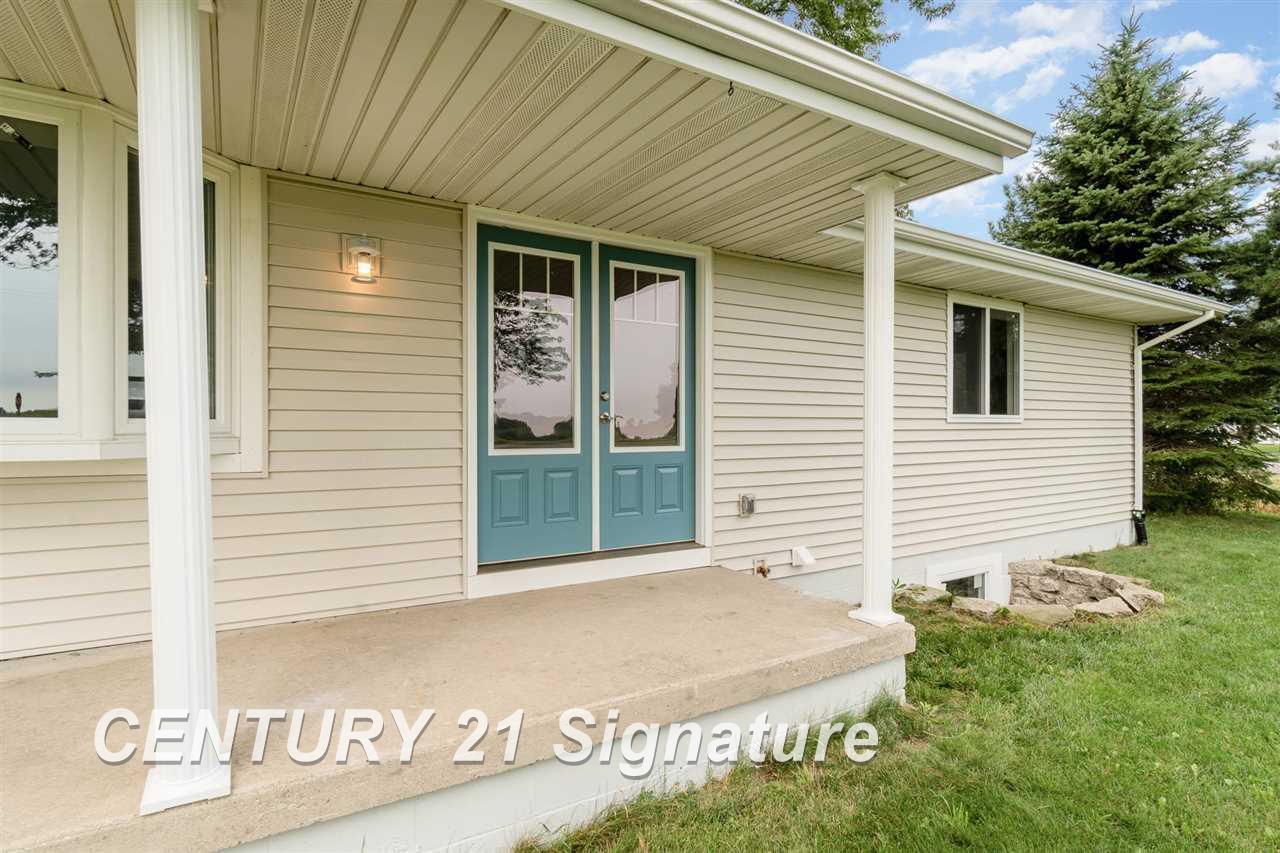 10931 Hackett Road Freeland, MI 48623 - Photo 2 of 38