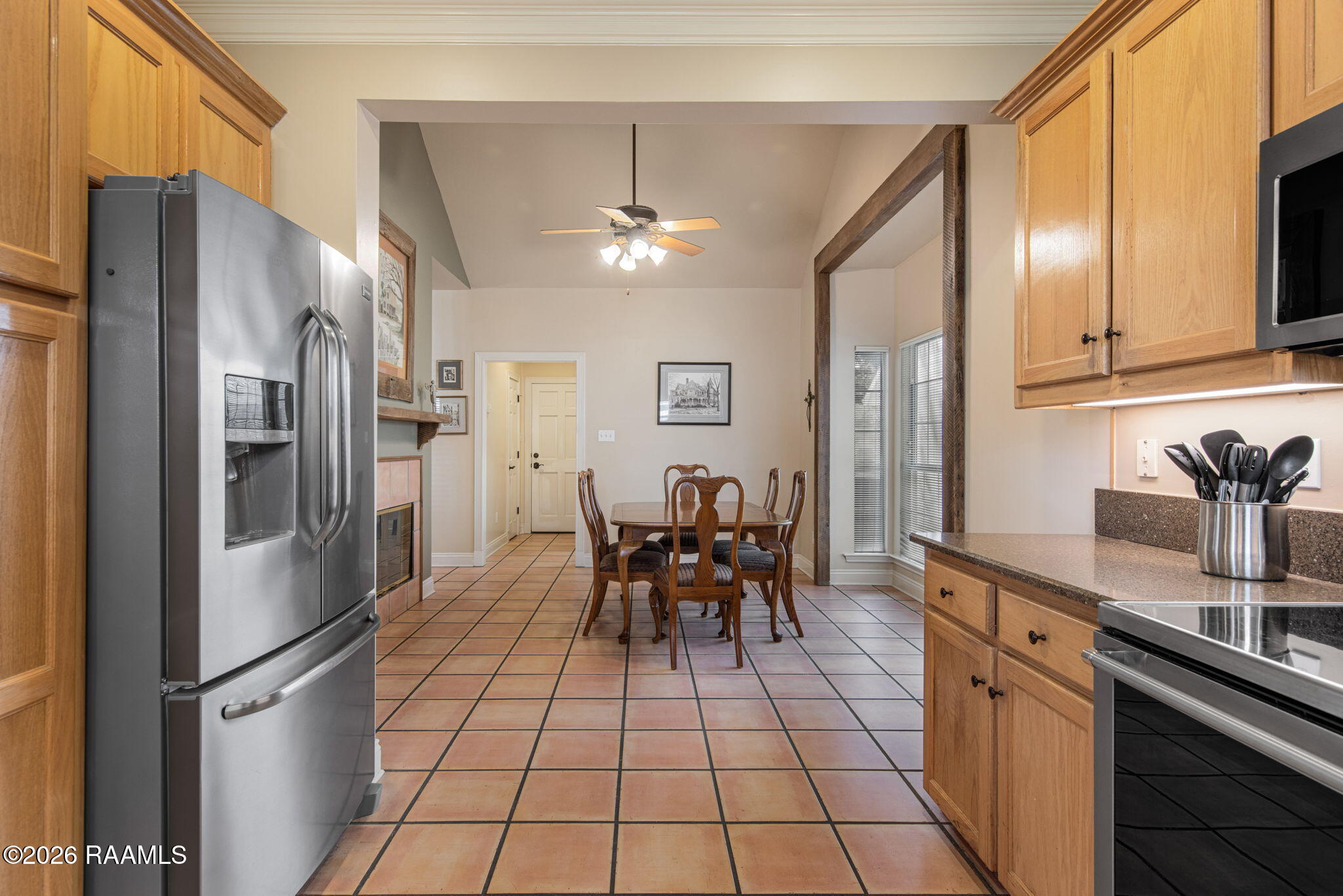 121 Pleasant View Drive Lafayette, LA 70503 - Photo 13 of 26 Kitchen open to Dining