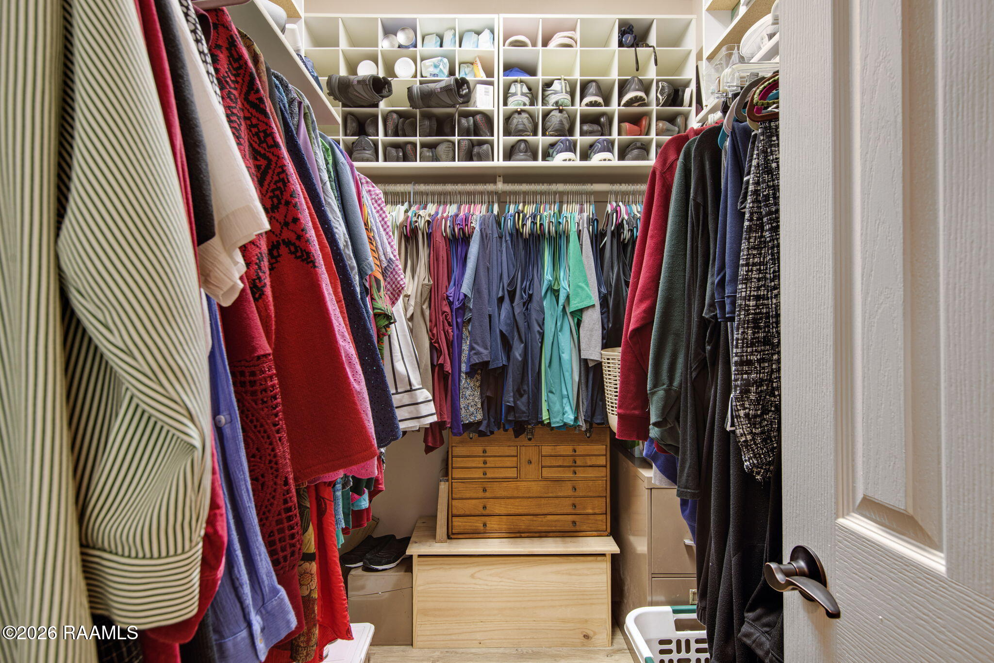 121 Pleasant View Drive Lafayette, LA 70503 - Photo 22 of 26 Primary Walk-in Closet