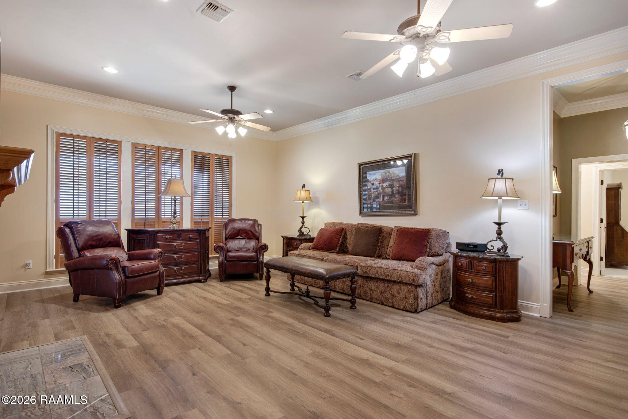 121 Pleasant View Drive Lafayette, LA 70503 - Photo 5 of 26 Centralized Living Area