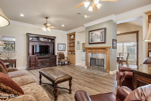 $250,000 | 121 Pleasant View Drive, Lafayette, LA 70503