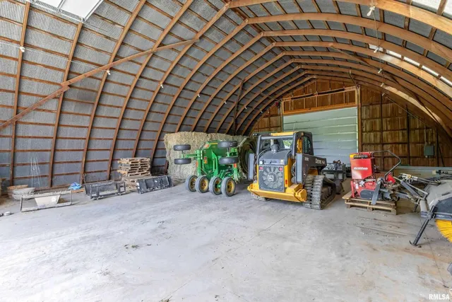 $3,450,000 | 5122 230th Street North, Port Byron, IL 61275