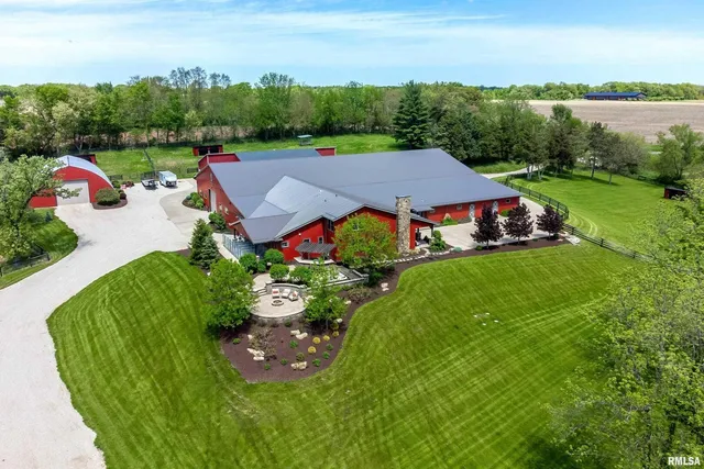 $3,450,000 | 5122 230th Street North, Port Byron, IL 61275