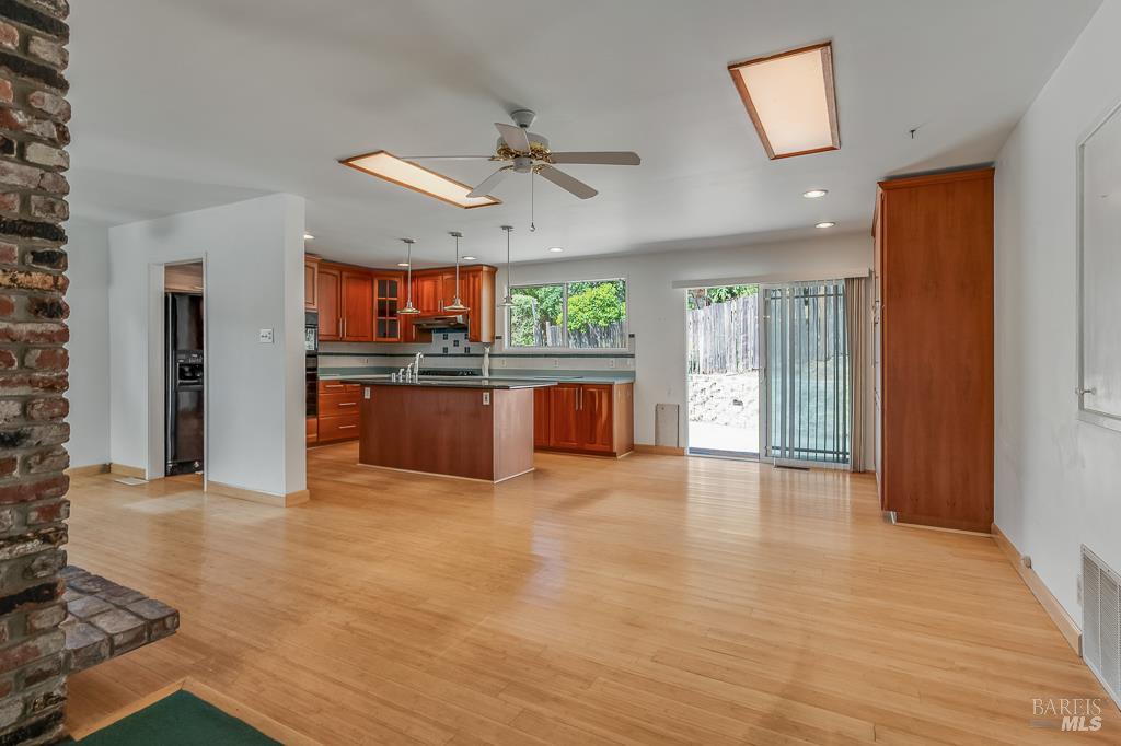 355 Butterfield Road San Anselmo, CA 94960 - Photo 6 of 38