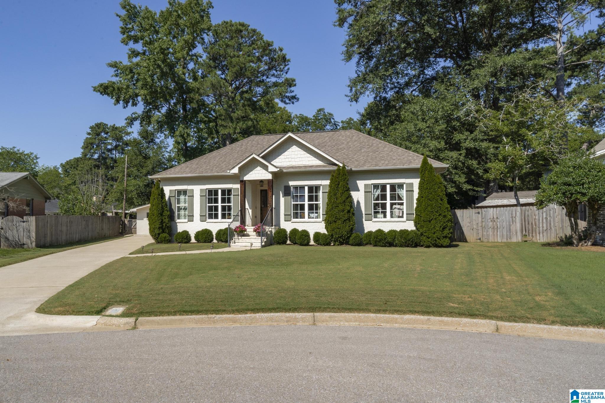 4364 MountainDale Road Birmingham, AL 35213 - Photo 3 of 35