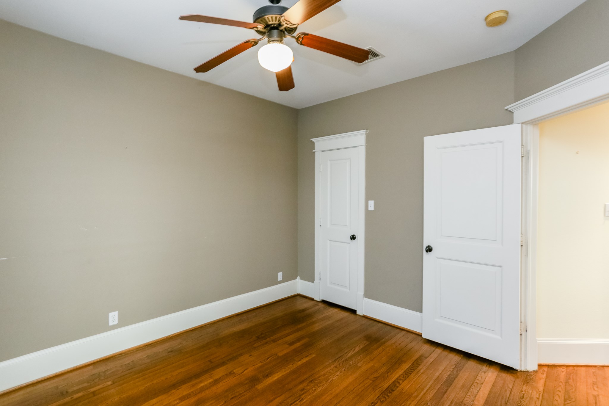 629 West 16th Street Houston, TX 77008 - Photo 19 of 28