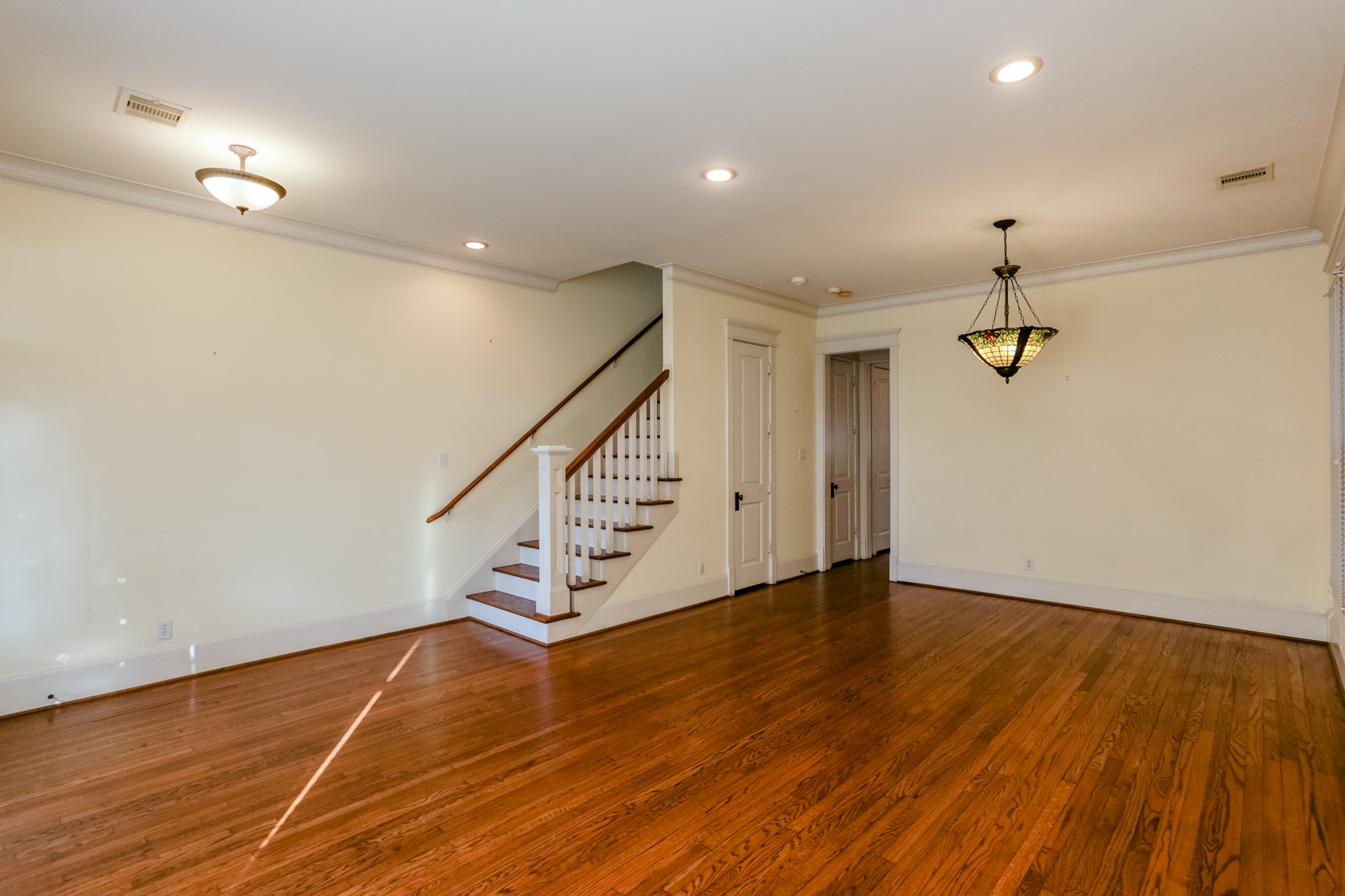 629 West 16th Street Houston, TX 77008 - Photo 5 of 28