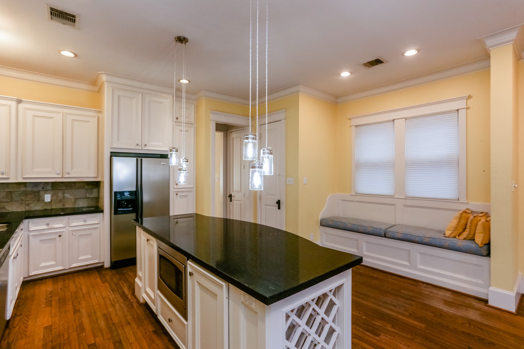 629 West 16th Street Houston, TX 77008 - Photo 8 of 28