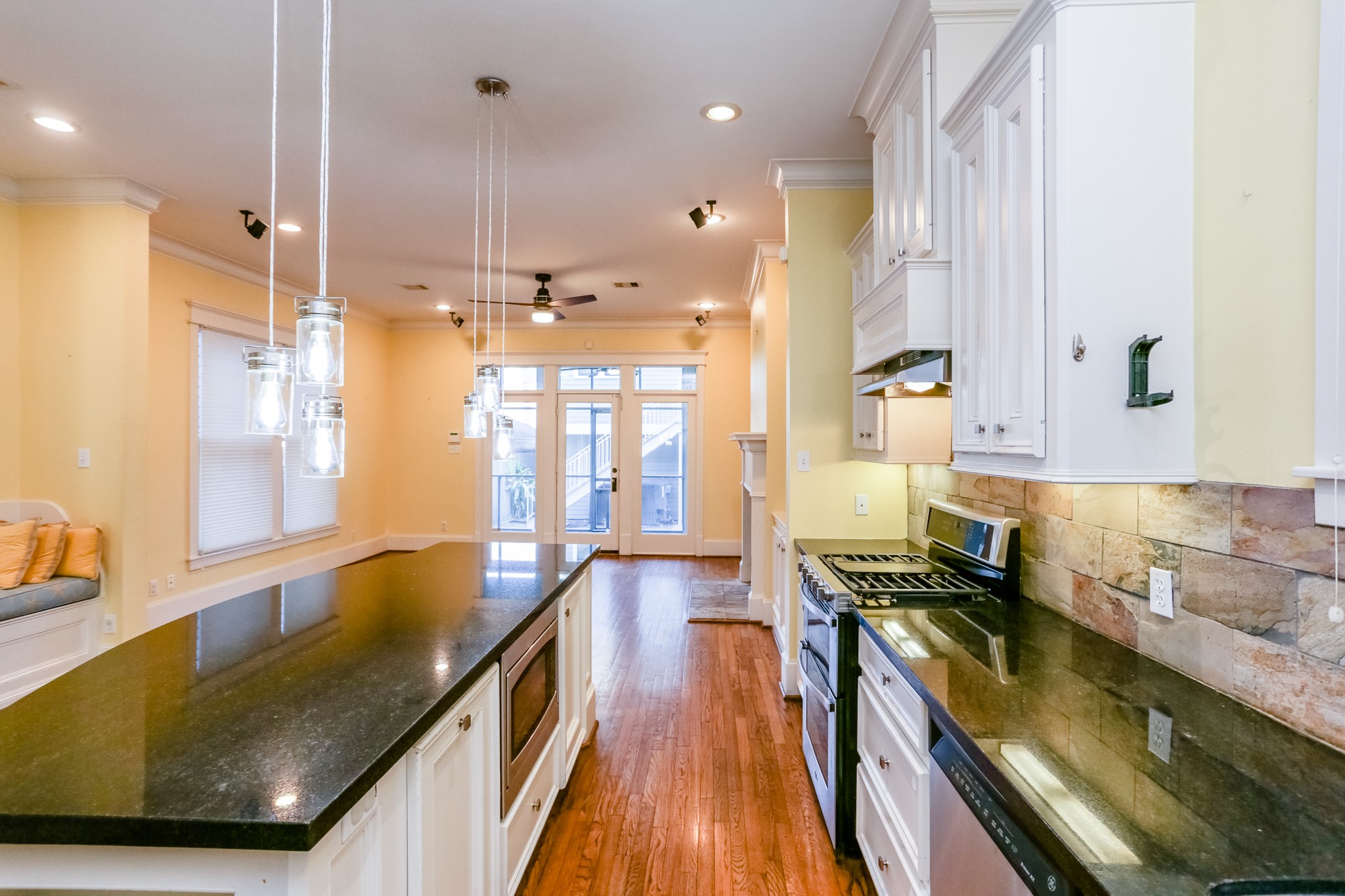 629 West 16th Street Houston, TX 77008 - Photo 10 of 28