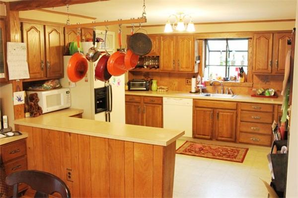 25 Rockpoint Road Southborough, MA 01772 - Photo 4 of 17 Gallery Image 4