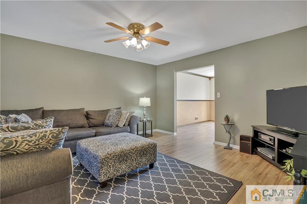 18 Taylor Road Brick, NJ 08723 - Photo 4 of 25 Gallery Image 4