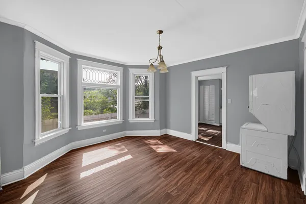 $3,000 | 72 East 136th Street, Riverdale, IL 60827