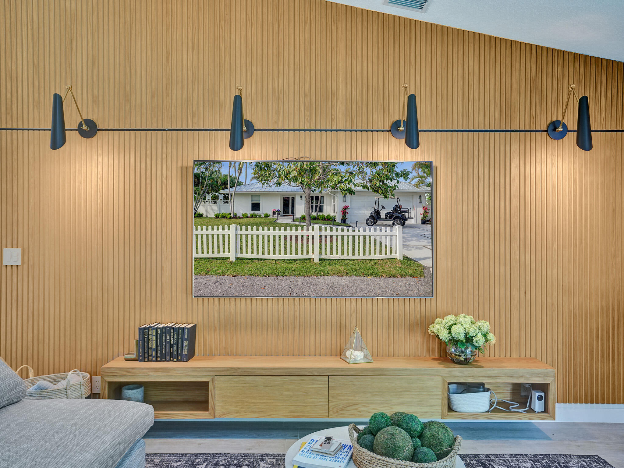 621 Enfield Road Delray Beach, FL 33444 - Photo 11 of 31 Living Room