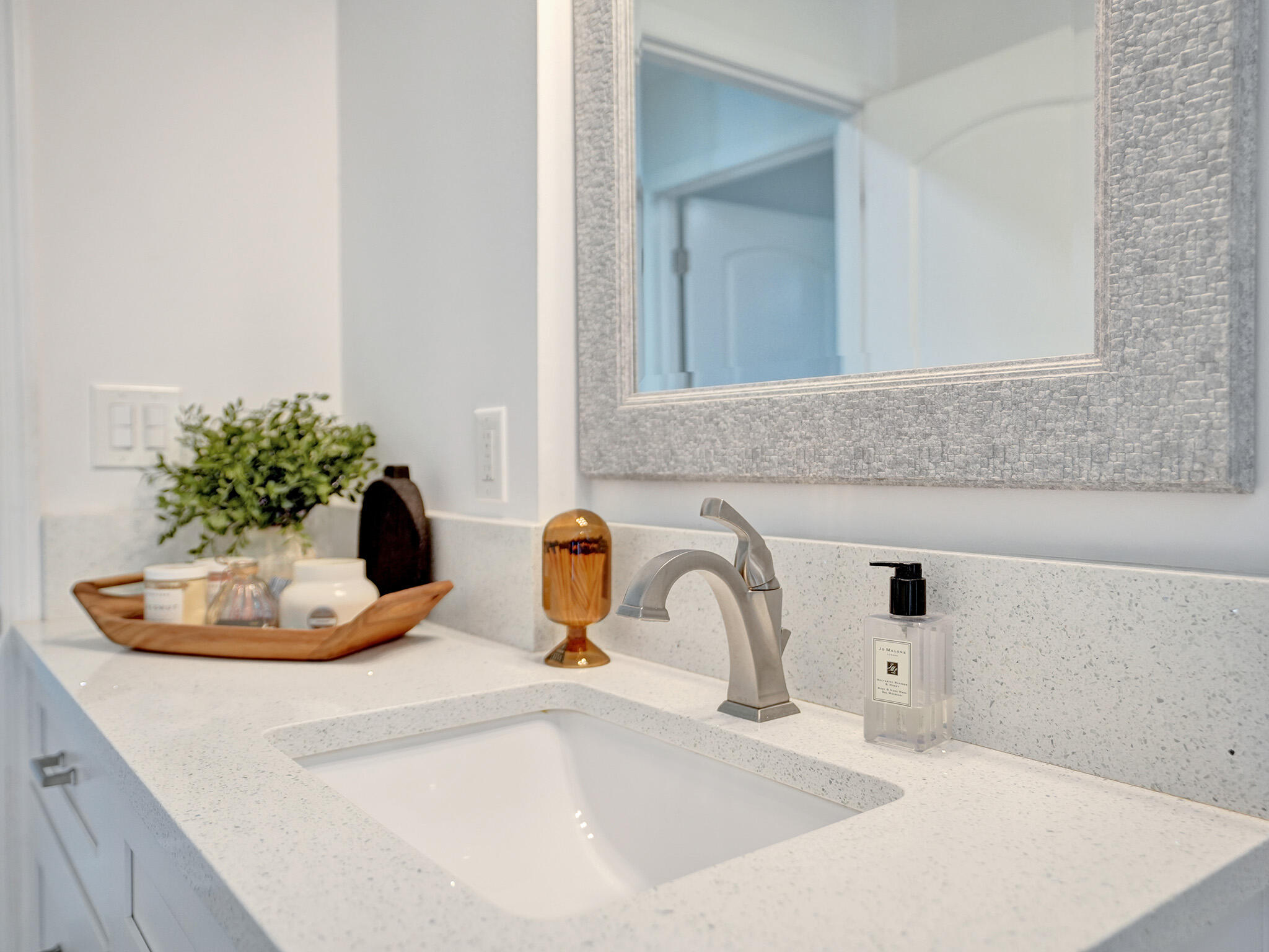 621 Enfield Road Delray Beach, FL 33444 - Photo 20 of 31 Bathroom 2