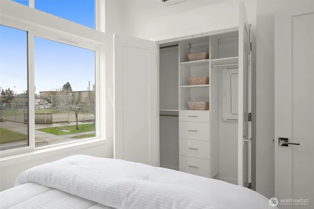 $479,900 | 9221 B 14th Avenue Northwest, Seattle, WA 98117