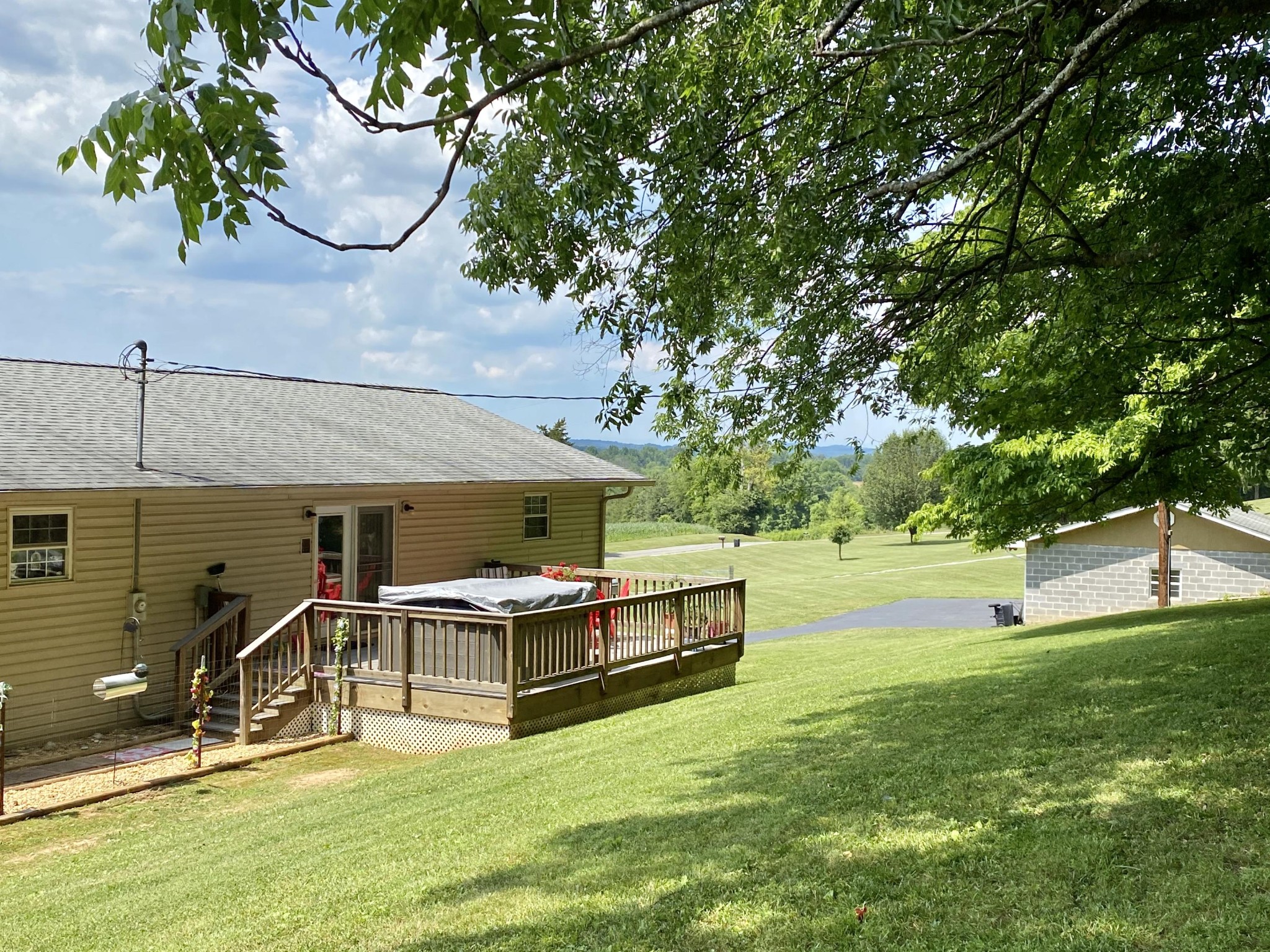 126 Waymier Road Sweetwater, TN 37874 - Photo 6 of 40 Gallery Image 6