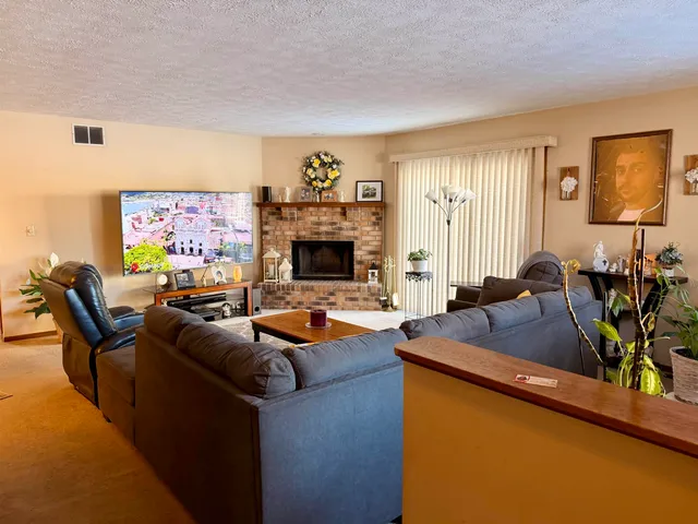 $169,900 | 774 Tulip Lane, Rockford, IL 61107