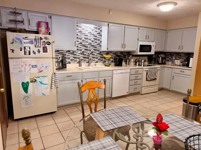 $169,900 | 774 Tulip Lane, Rockford, IL 61107