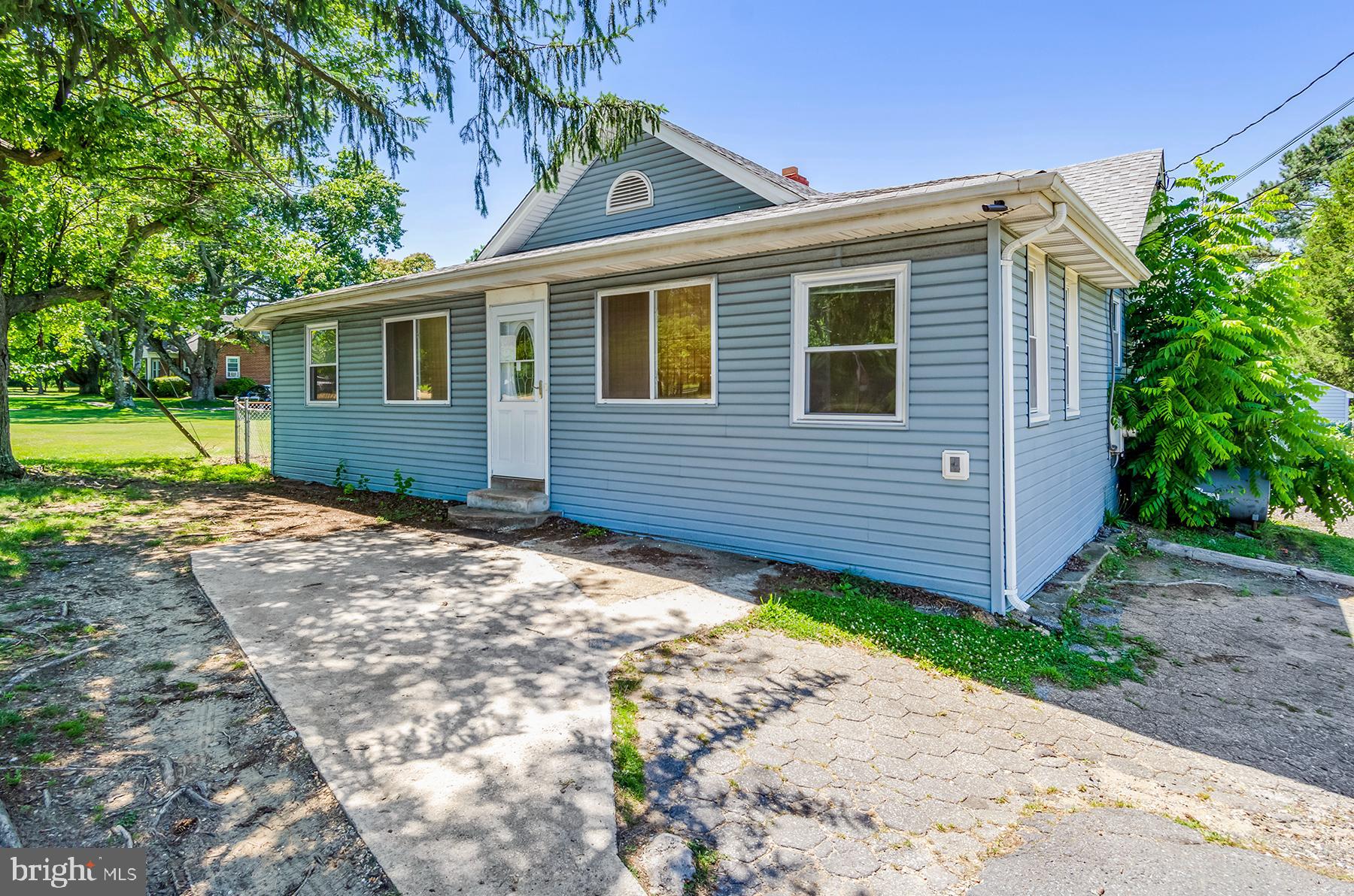2730 Solomons Island Road Edgewater, MD 21037 - Photo 2 of 29 Gallery Image 2