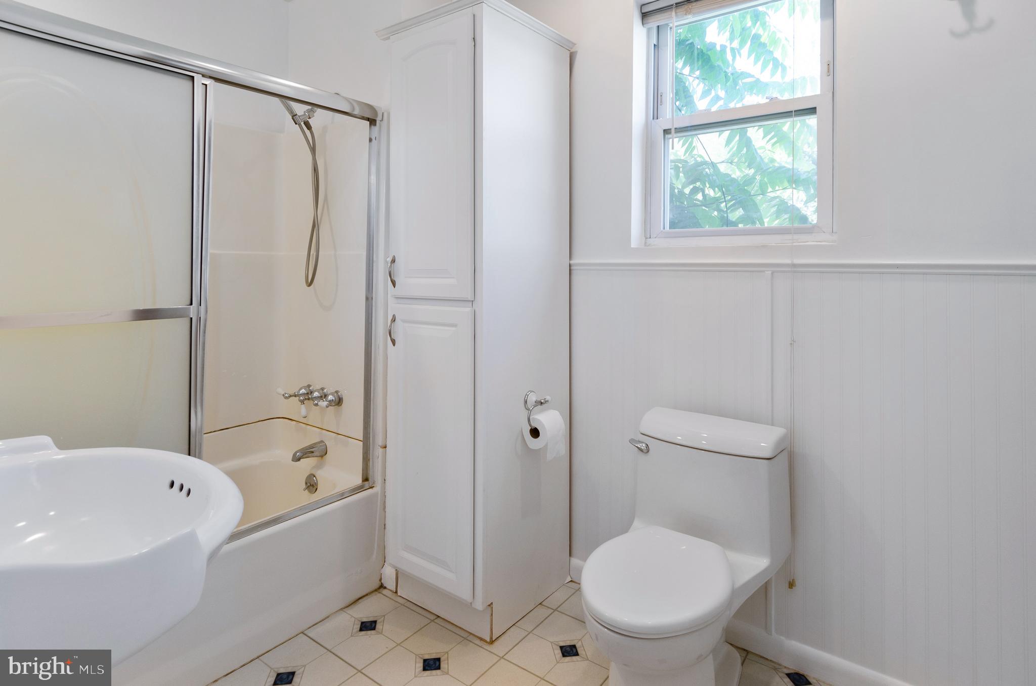 2730 Solomons Island Road Edgewater, MD 21037 - Photo 21 of 29 Gallery Image 21