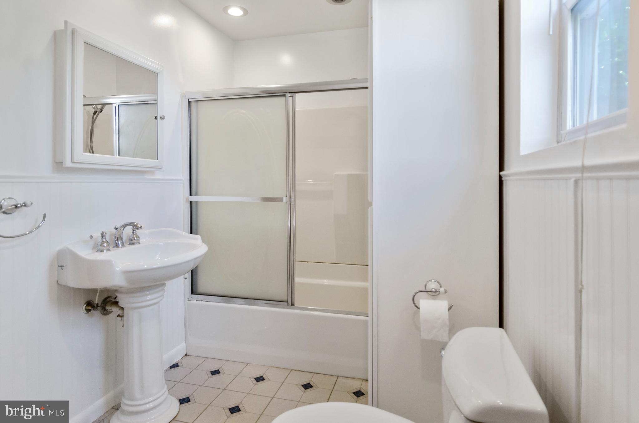 2730 Solomons Island Road Edgewater, MD 21037 - Photo 22 of 29 Gallery Image 22