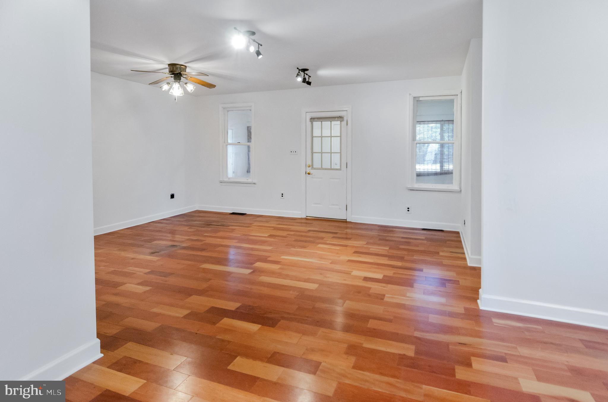 2730 Solomons Island Road Edgewater, MD 21037 - Photo 7 of 29 Gallery Image 7