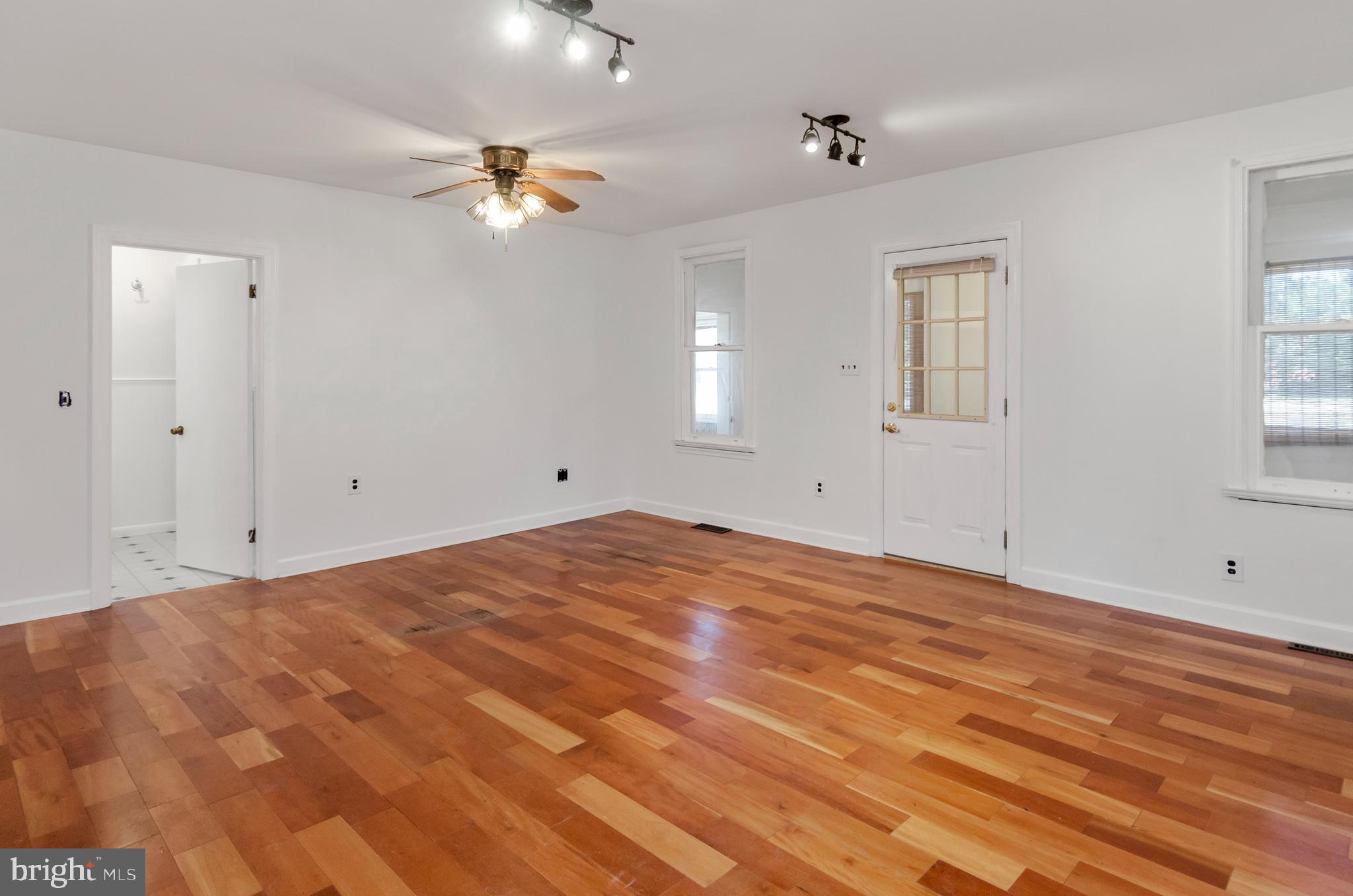 2730 Solomons Island Road Edgewater, MD 21037 - Photo 8 of 29 Gallery Image 8