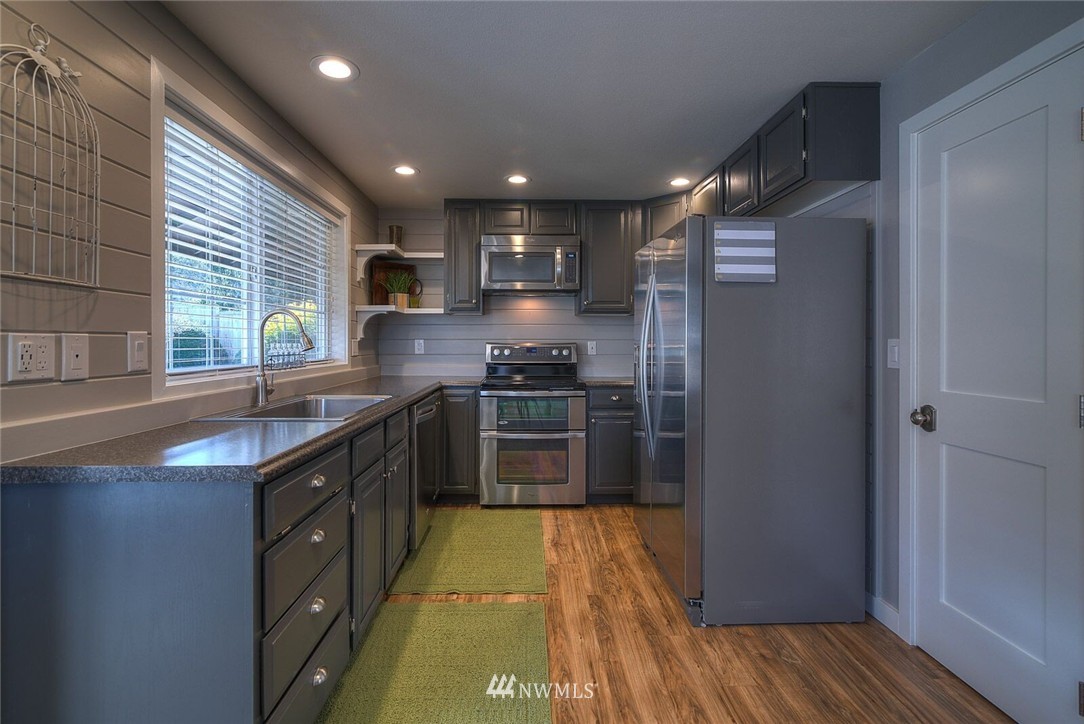 37320 Buck Road Northeast Hansville, WA 98340 - Photo 6 of 21 Gallery Image 6
