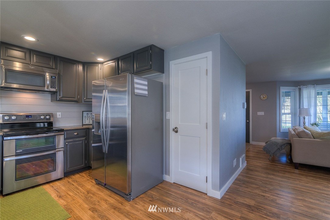 37320 Buck Road Northeast Hansville, WA 98340 - Photo 7 of 21 Gallery Image 7