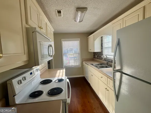 $1,550 | 1653 Summerwoods Circle, Griffin, GA 30224