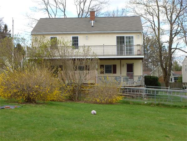 40 Arthur Street Clinton, MA 01510 - Photo 2 of 16 Gallery Image 2